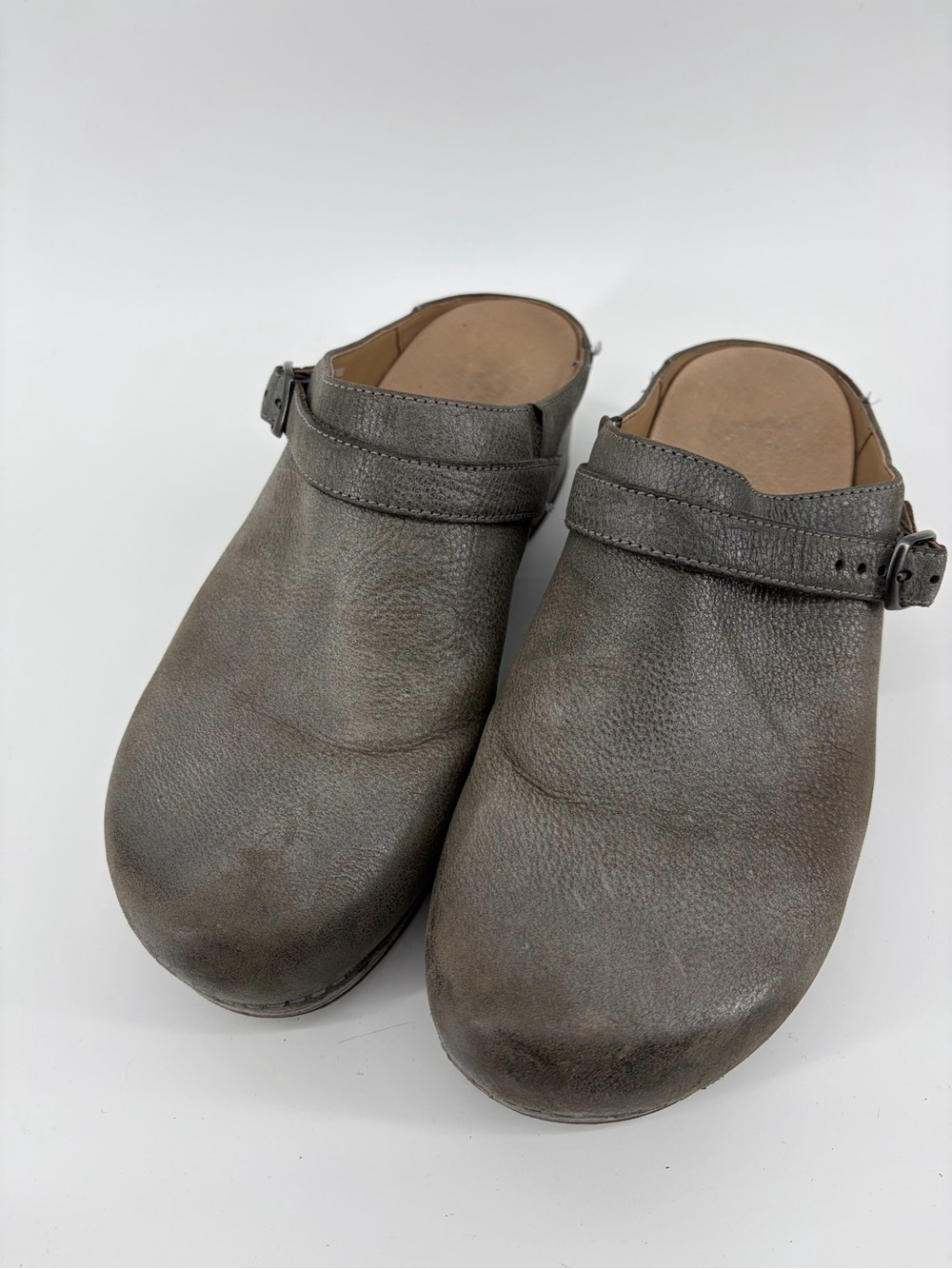 Dansko Berry Milled Burnished Mules Clogs‎ Grey Leather Women's Size 39 US 9